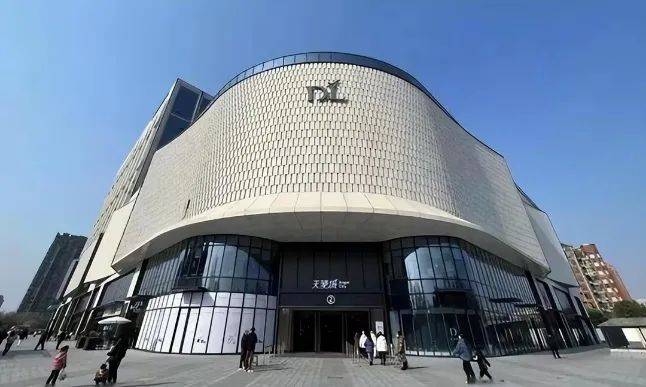 小时进不去胖东来为啥这么火？EVO视讯真人凌晨6点排队3(图6)