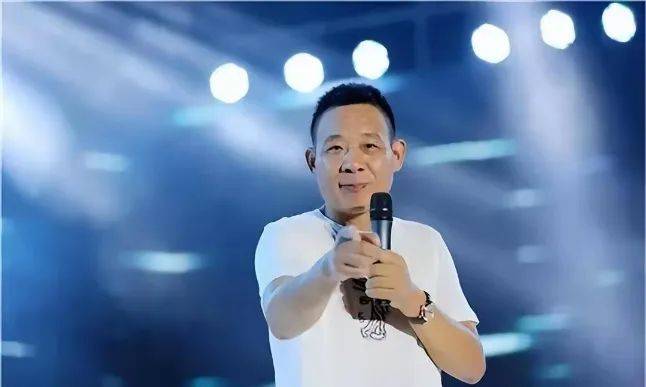 小时进不去胖东来为啥这么火？EVO视讯真人凌晨6点排队3(图7)