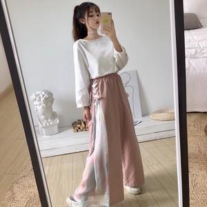 新CP四条长裤让你美出新高度EVO视讯平台解锁宽松上衣(图3)