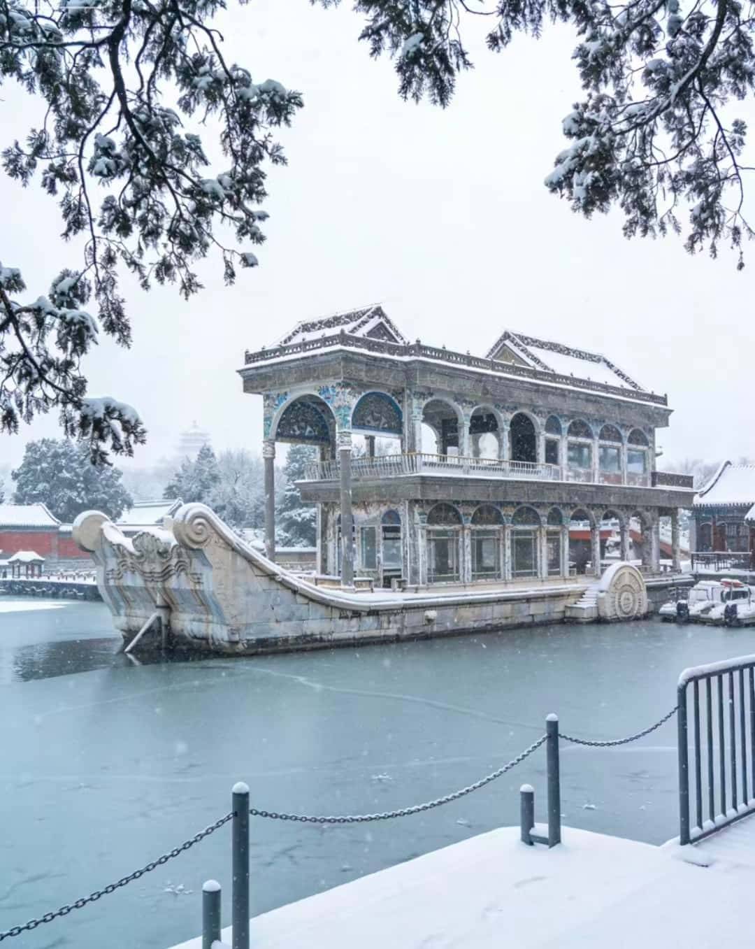 亲子友好酒店景区直通车 + 儿童设施本地靠谱正规避坑攻略EVO视讯平台北京五天四晚亲子交通住宿！地铁无障碍 +(图2)